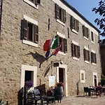 Del Borgo In Langa Frühstückspension Prunetto