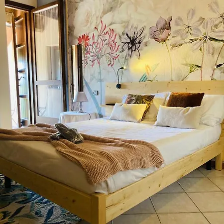 Del Borgo فندق مبيت وإفطار 3*