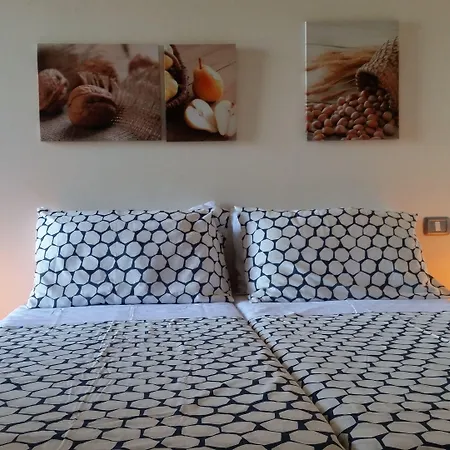 Del Borgo In Langa Couette-café 3*