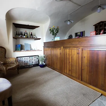 Del Borgo In Langa 3* Prunetto